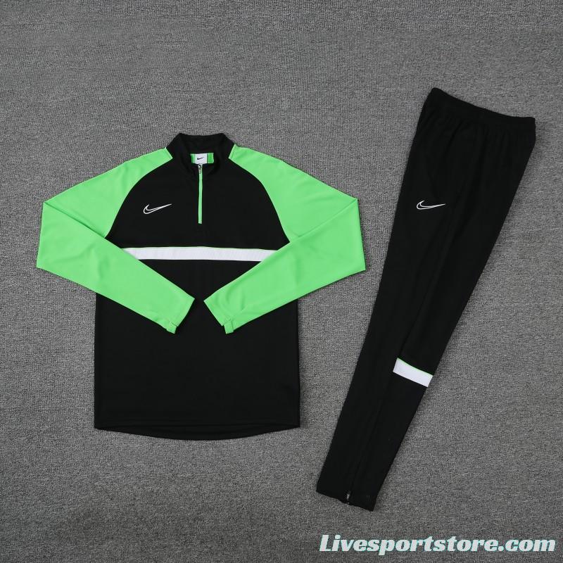 2023 NIKE Black Green Half Zipper Jacket +Pants