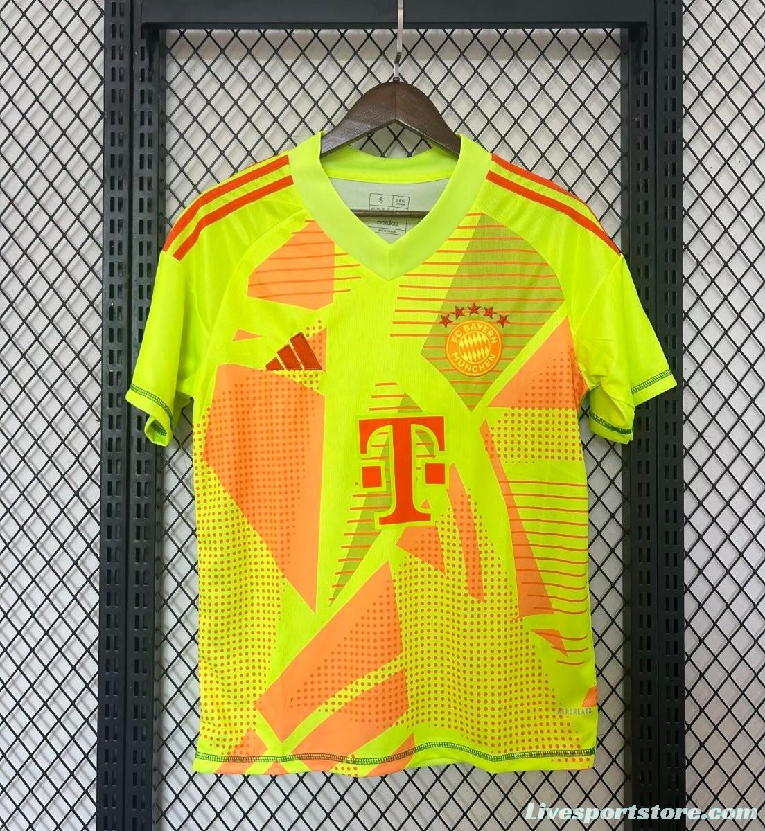 24/25 Bayern Munich Green Goalkeeper Jersey